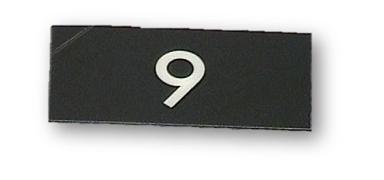 Tryckbricka, KONE Novel, slät, ''9''