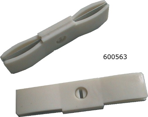 Lower door guide plastic. Schinder QKS11